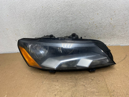 2012-2015 Volkswagen Passat Right Passenger RH Halogen Headlight AI8073 DW0
