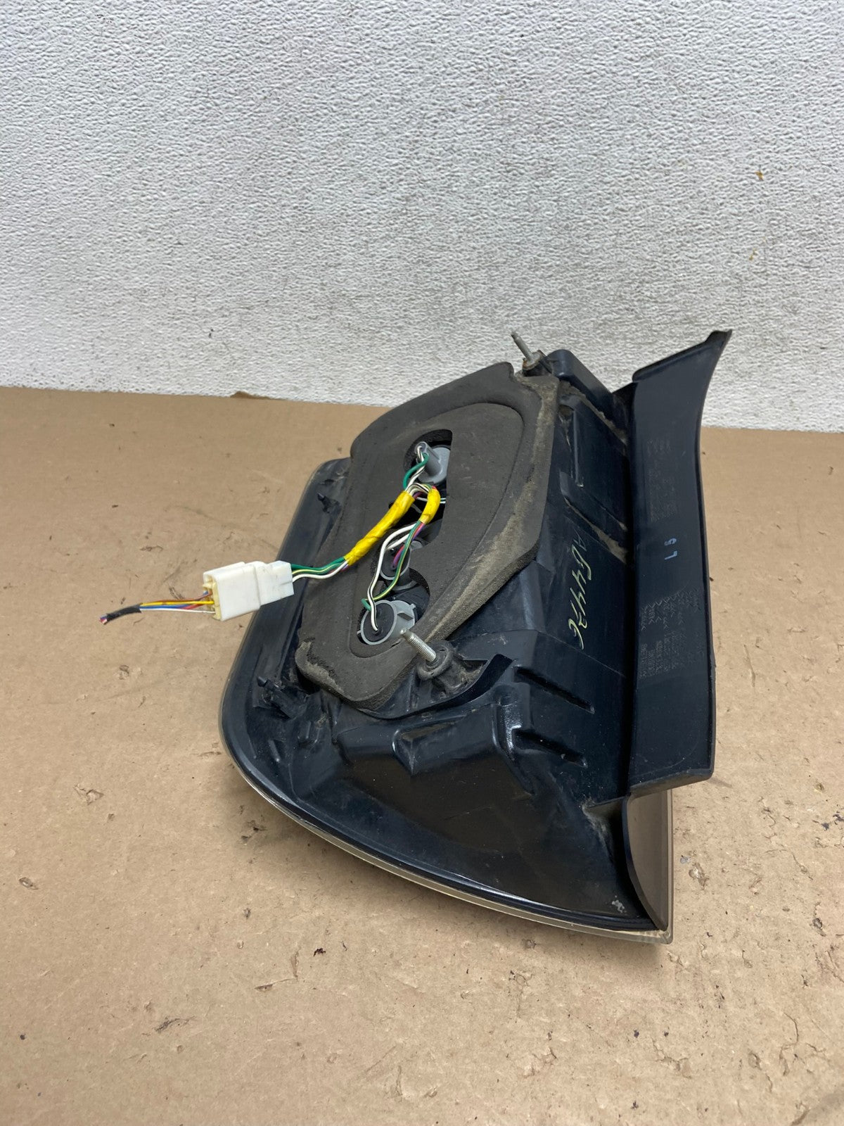 2004 2005 Toyota Prius Tail Light Left Driver Lh Side AG4476 LK7