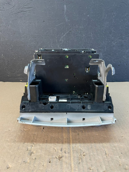 2010 2011 Toyota Camry Radio AM/FM CD Player Climate Control AD5967 DG7