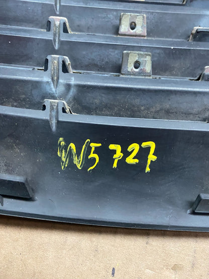 2006 2007 Saturn Vue Front Upper Grille Grill OEM W5727 DG8