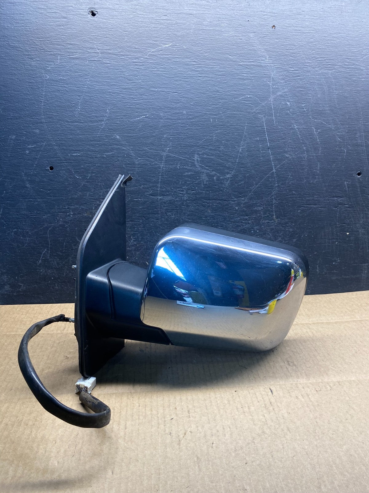 2004 to 2015 Nissan Titan Left Driver LH View Door Mirror AG7260 DG0