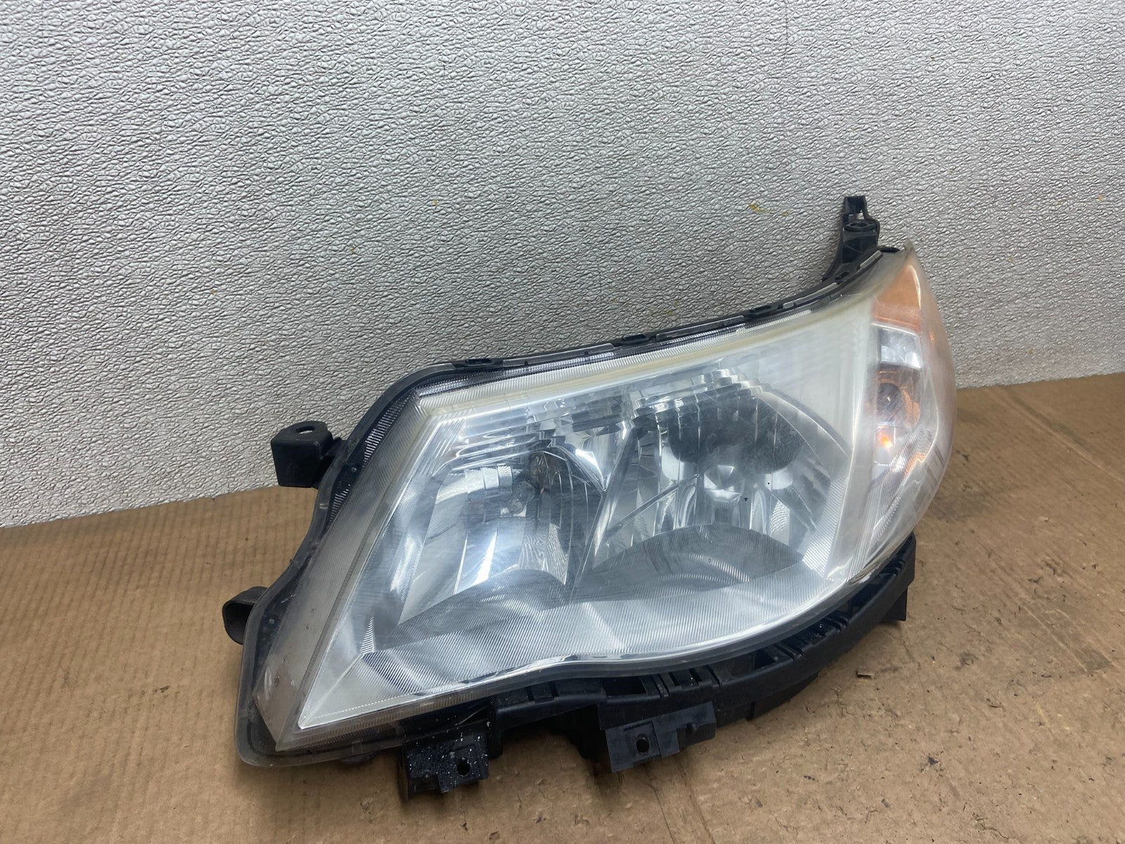 2009-2013 Subaru Forester Left Driver LH Halogen Headlight AA6892 DW2