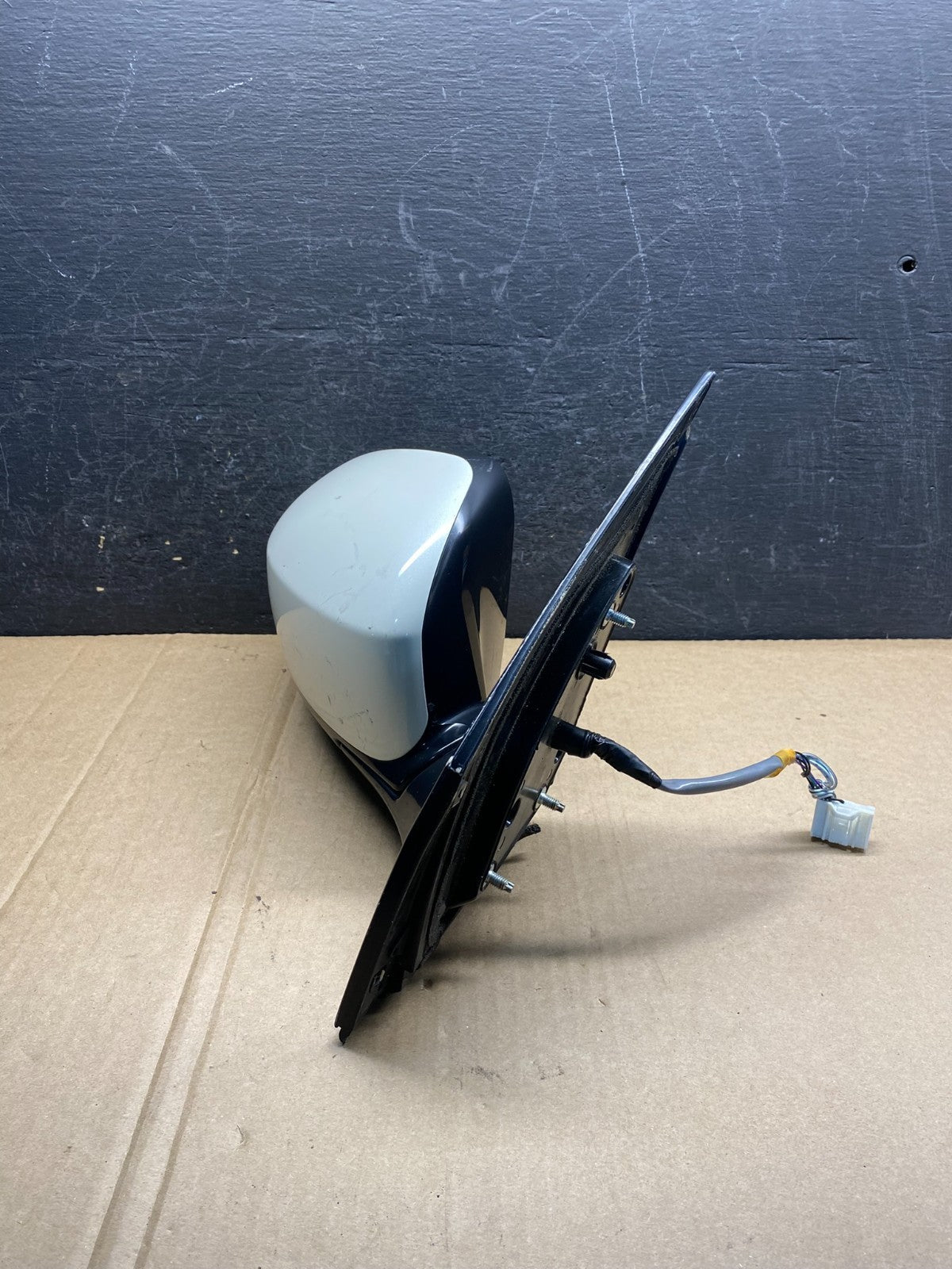 2009 to 2014 Nissan Murano Right Passenger Side View Door Mirror AG3670 DW2