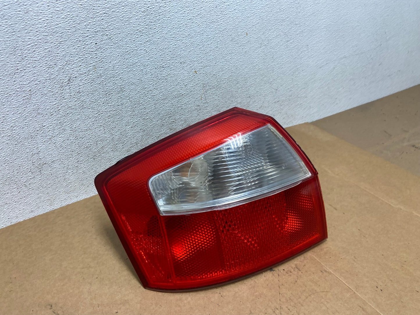 2002-2005 Audi A4 Sedan Left Driver LH Side Tail Light AE2951 LK2