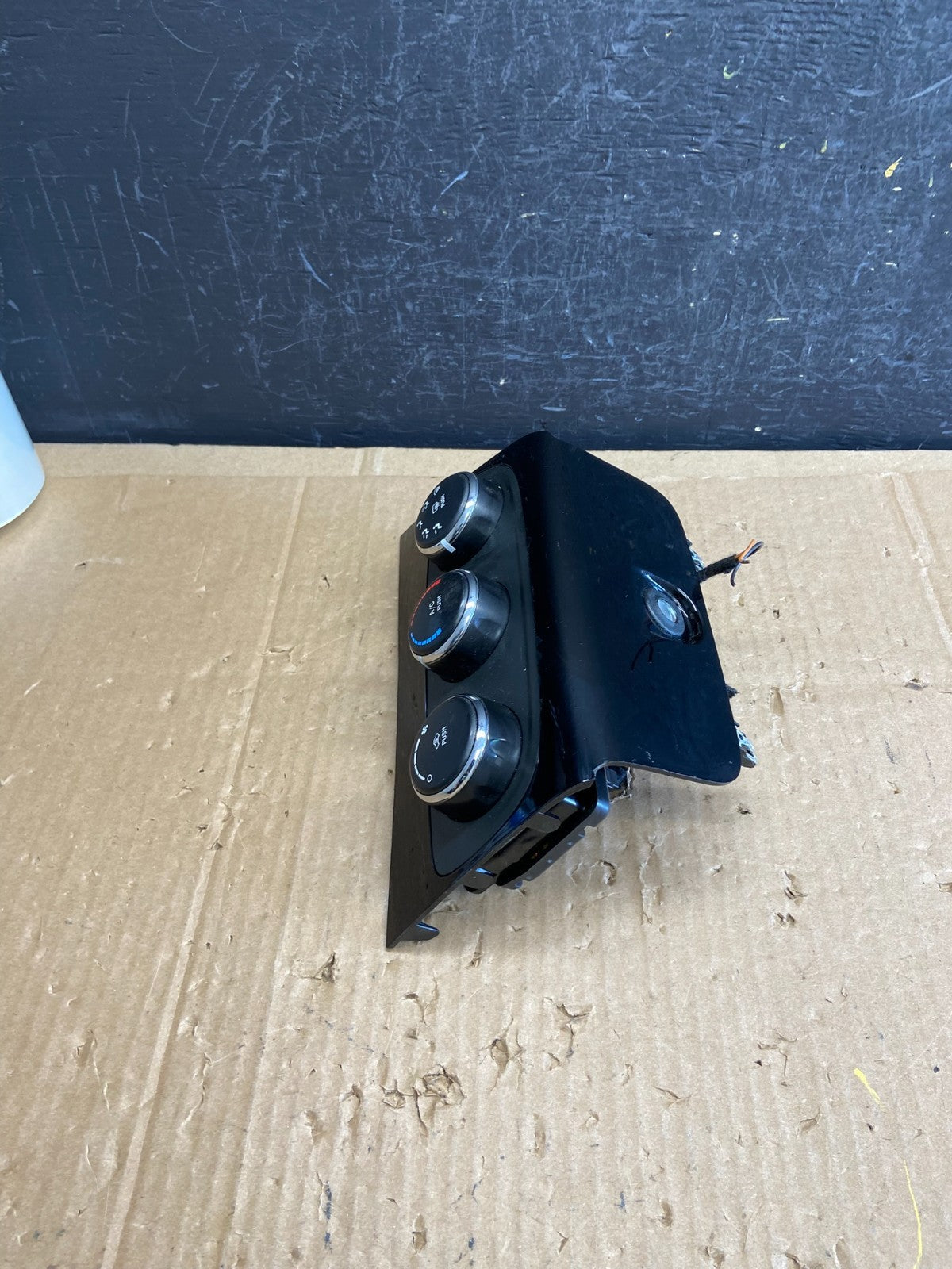2011-2014 Chrysler 200 Heater AC Climate Switch Temperature Control AD2345 DG1