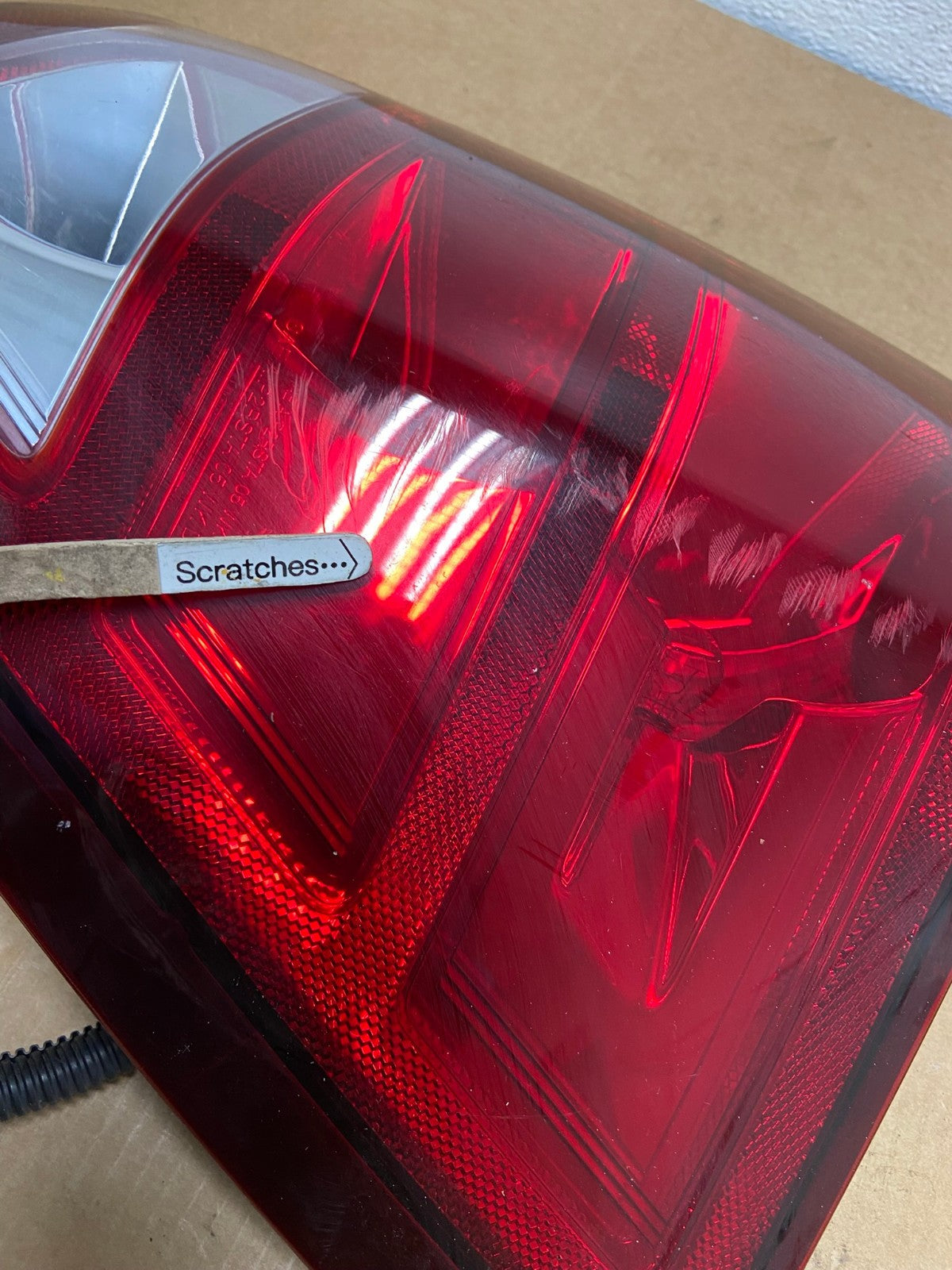 2005 - 2006 Jeep Grand Cherokee Right Passenger Rh Side Tail Light AC1753 LK3