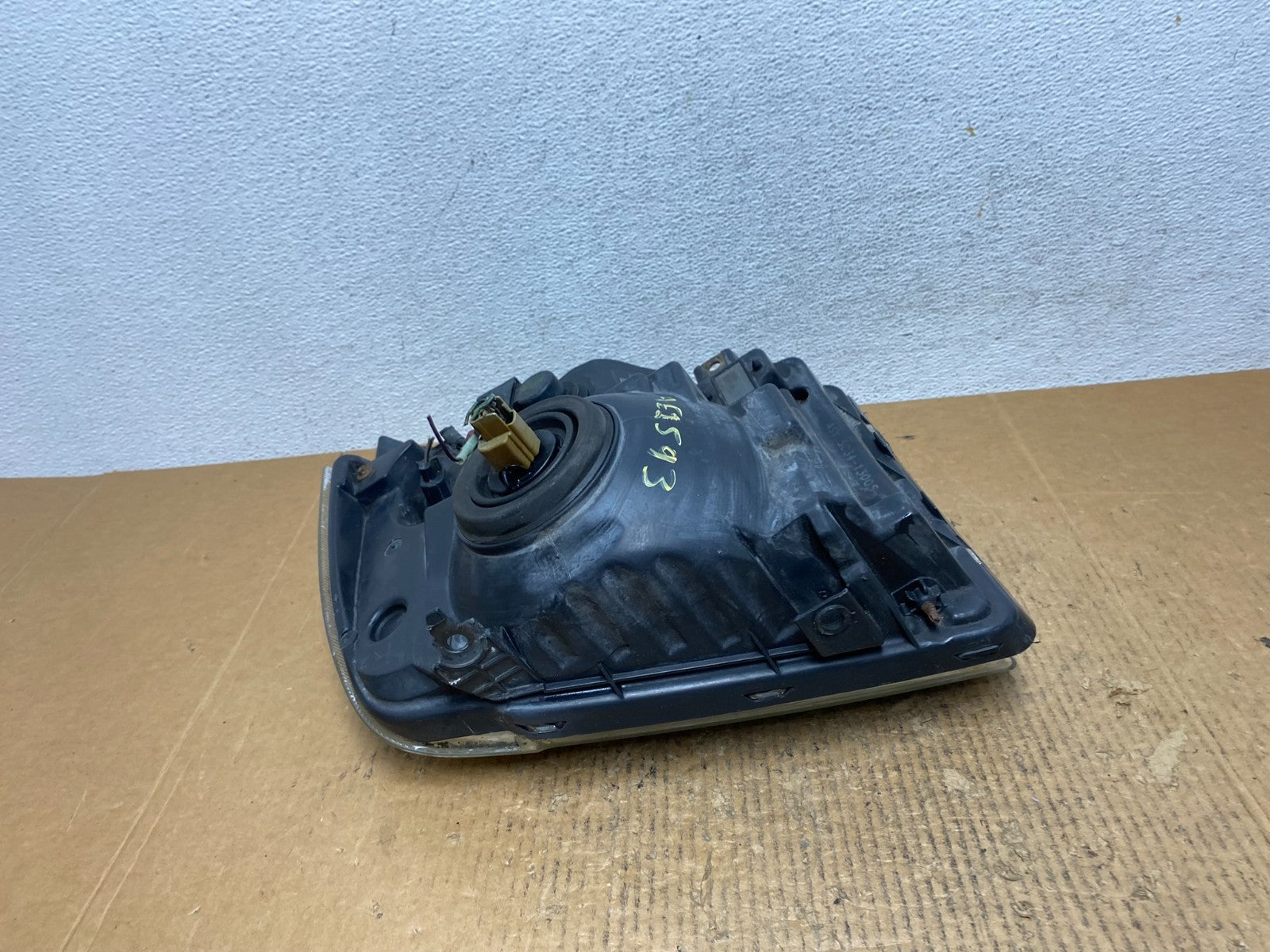 2005-2007 Ford F-250 F250 Super Duty Right Passenger RH Side Headlight AE2593 DW6