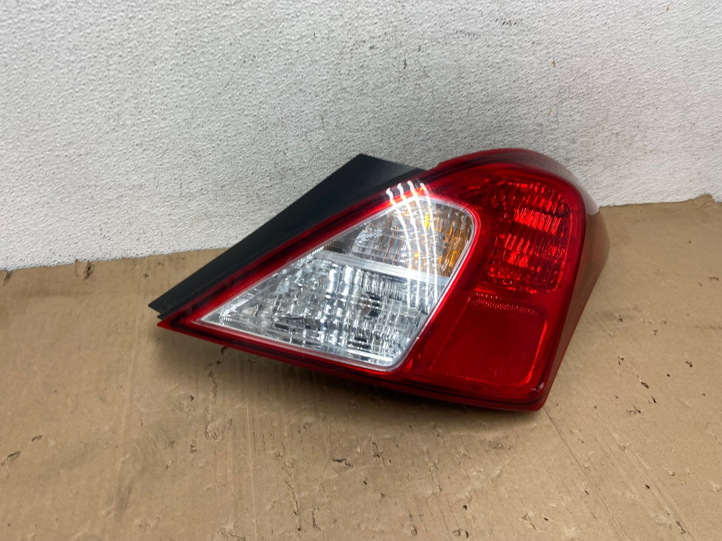 2012-2019 Nissan Versa Sedan Right Side Passenger Rh Tail Light AE9190 LK2