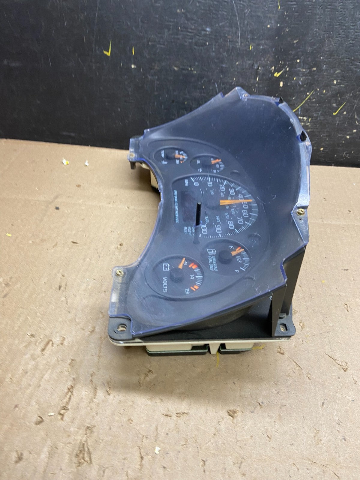 1996 to 2002 Chevrolet Express Speedometer Cluster Gauge U4697 DG3