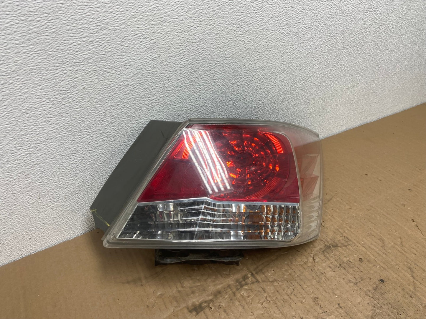 2008 to 2012 Honda Accord Sedan Tail light Right Passenger RH Side AB8288 LK2