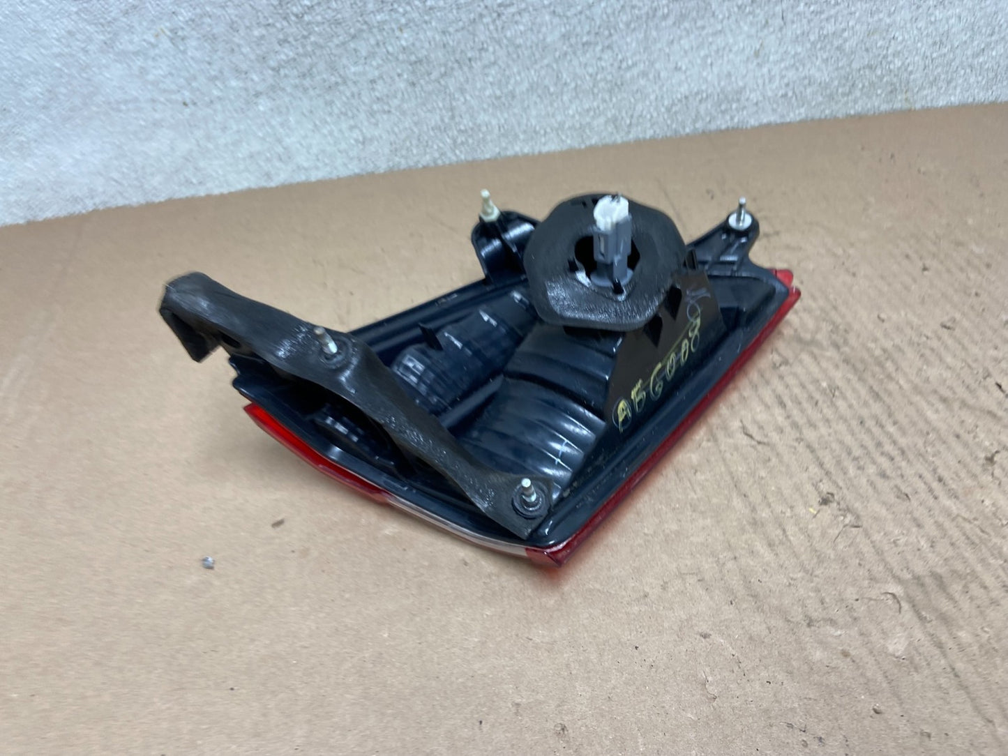 2015 - 2019 Subaru Outback Right Passenger RH Inner Tail Light OEM AB6008 DW3