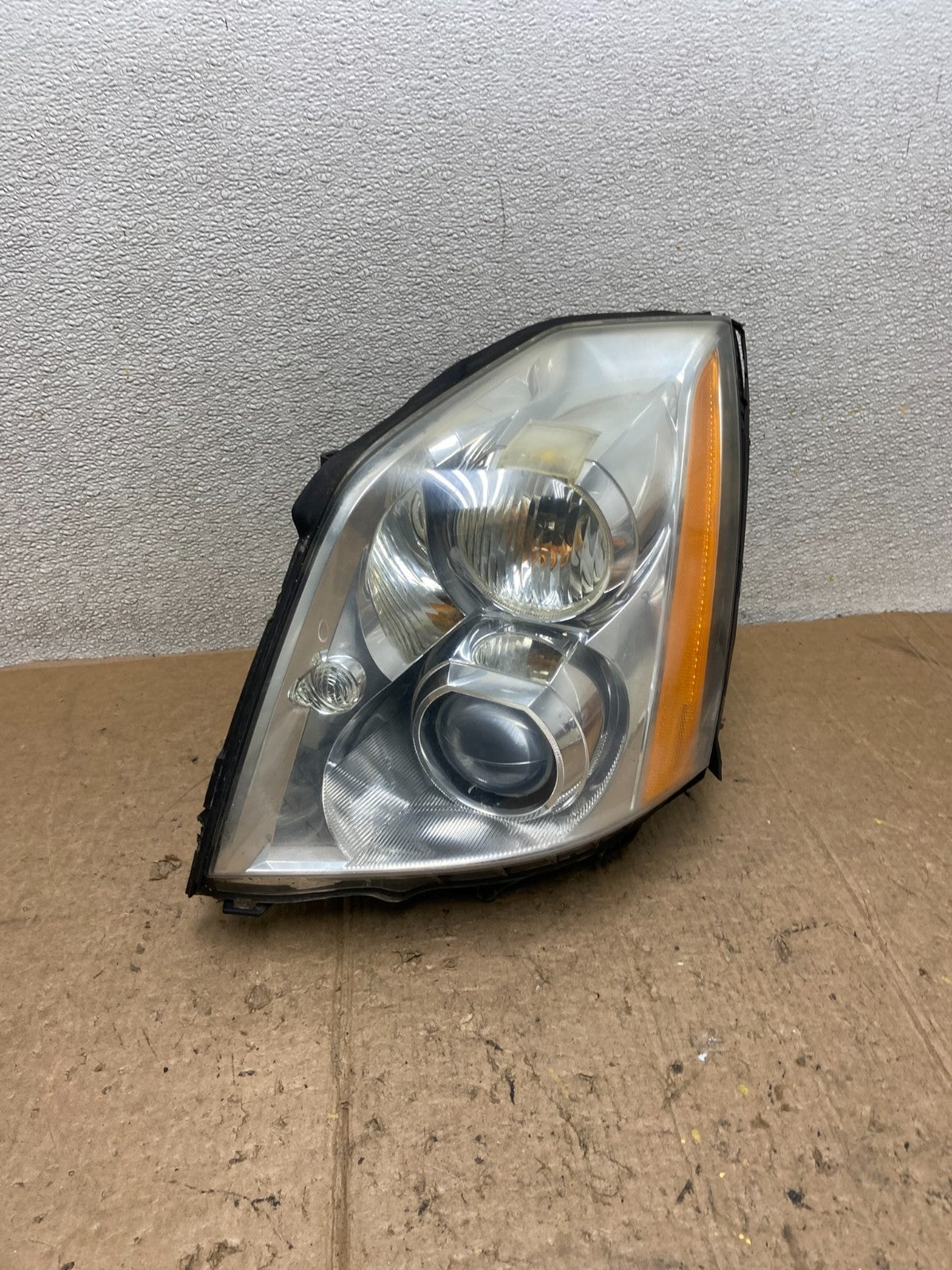 2006 to 2011 Cadillac DTS Left Driver Lh Xenon Hid Headlight Oem AA4230 DW0