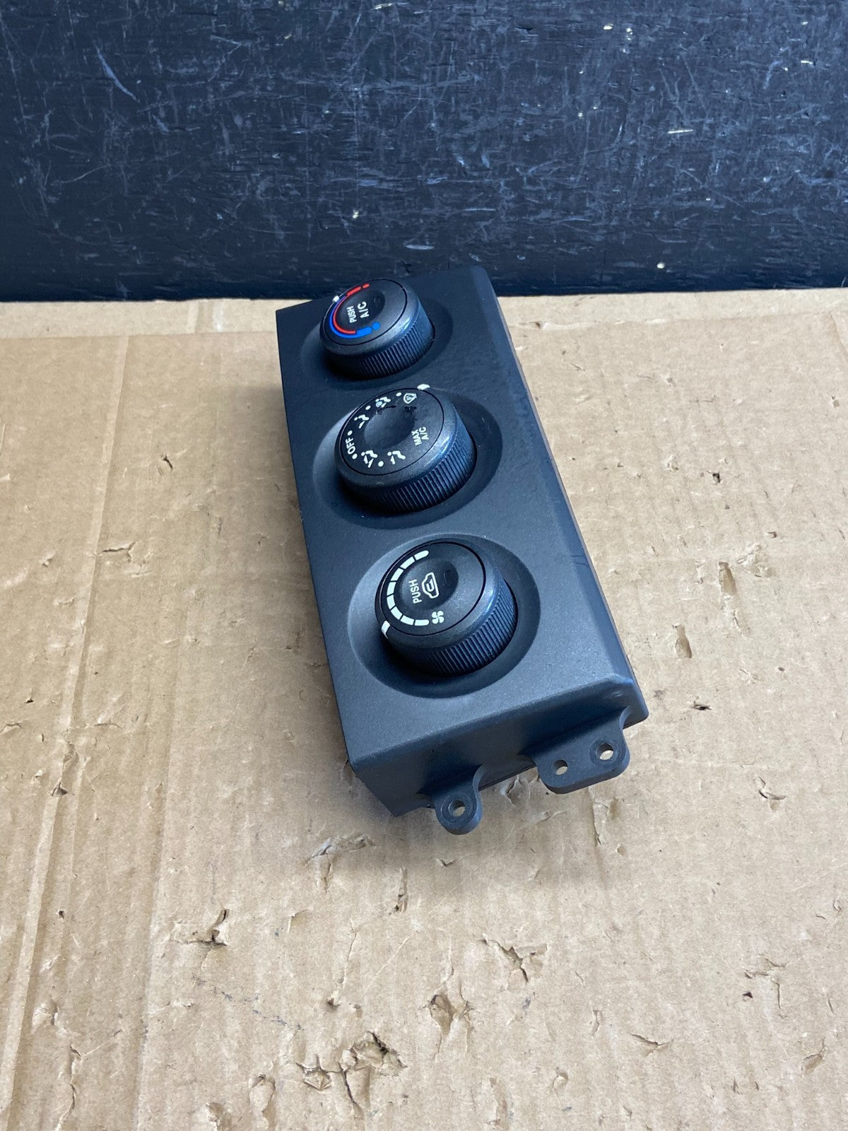 2007 - 2009 Kia Sorento Temperature AC Climate Control 97250-3E360 AD2258 DG1