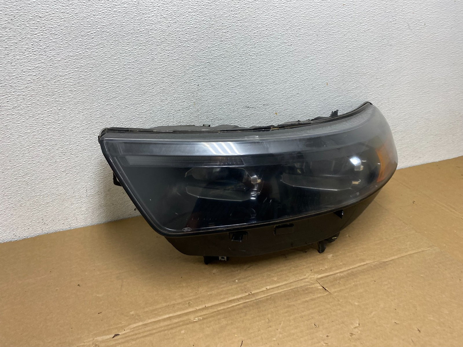 2020-2023 Ford Explorer Left Police Interceptor w/Module Headlight AD3820 DW2