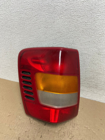 1999 - 2004 Jeep Grand Cherokee WJ Left Driver Lh Tail Light DEPO AE9840 LK0