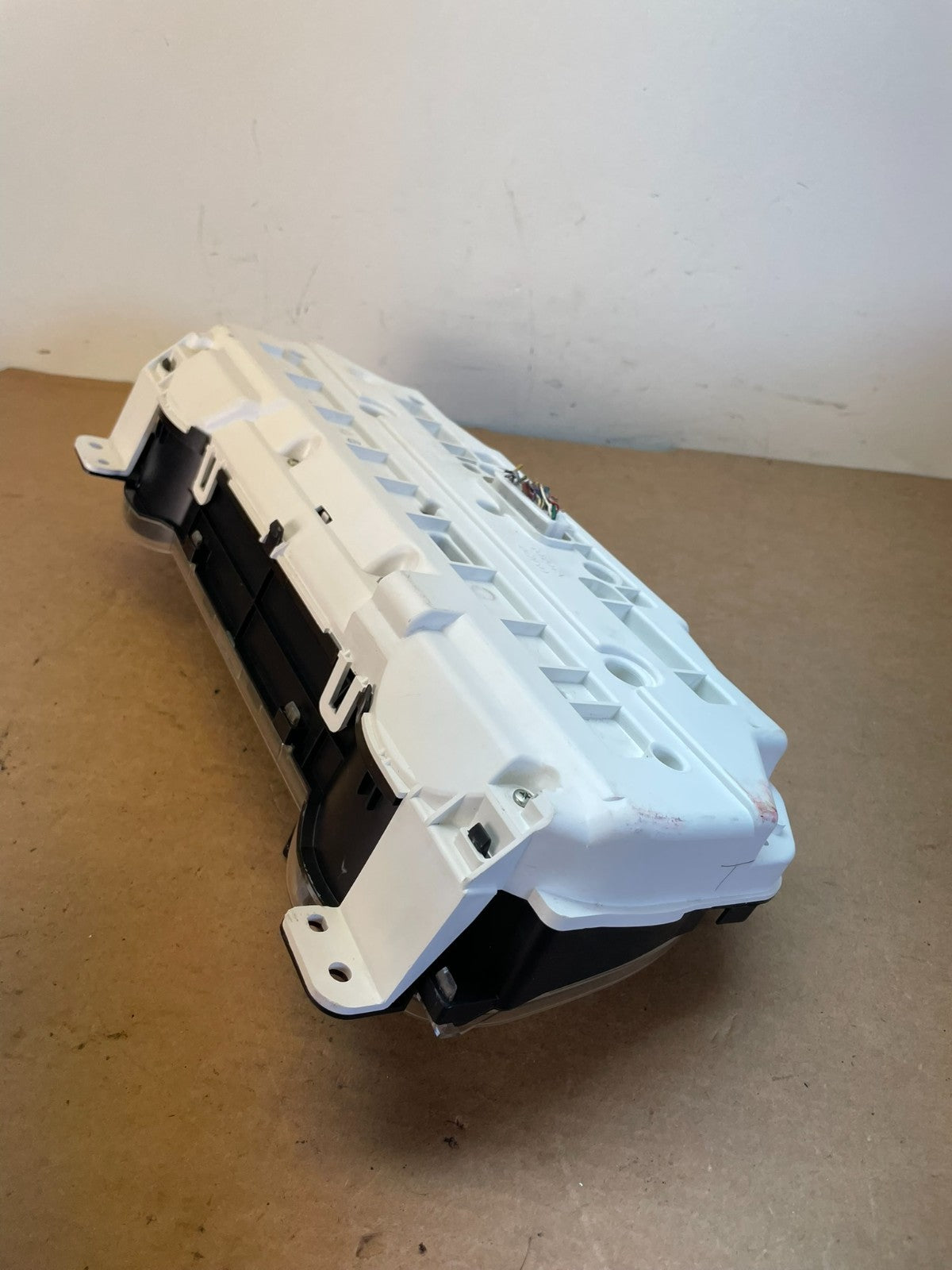2004 to 2005 Toyota Sienna Speedometer Cluster Gauge AG0755 DG5
