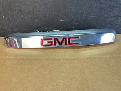 2007-2012 GMC Acadia Chrome Tailgate Rear Finish Molding Back W/Camera AE0788 DG0