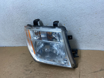 2005 to 2007 Nissan Pathfinder Halogen Headlight Right Passenger AI8186 DW1