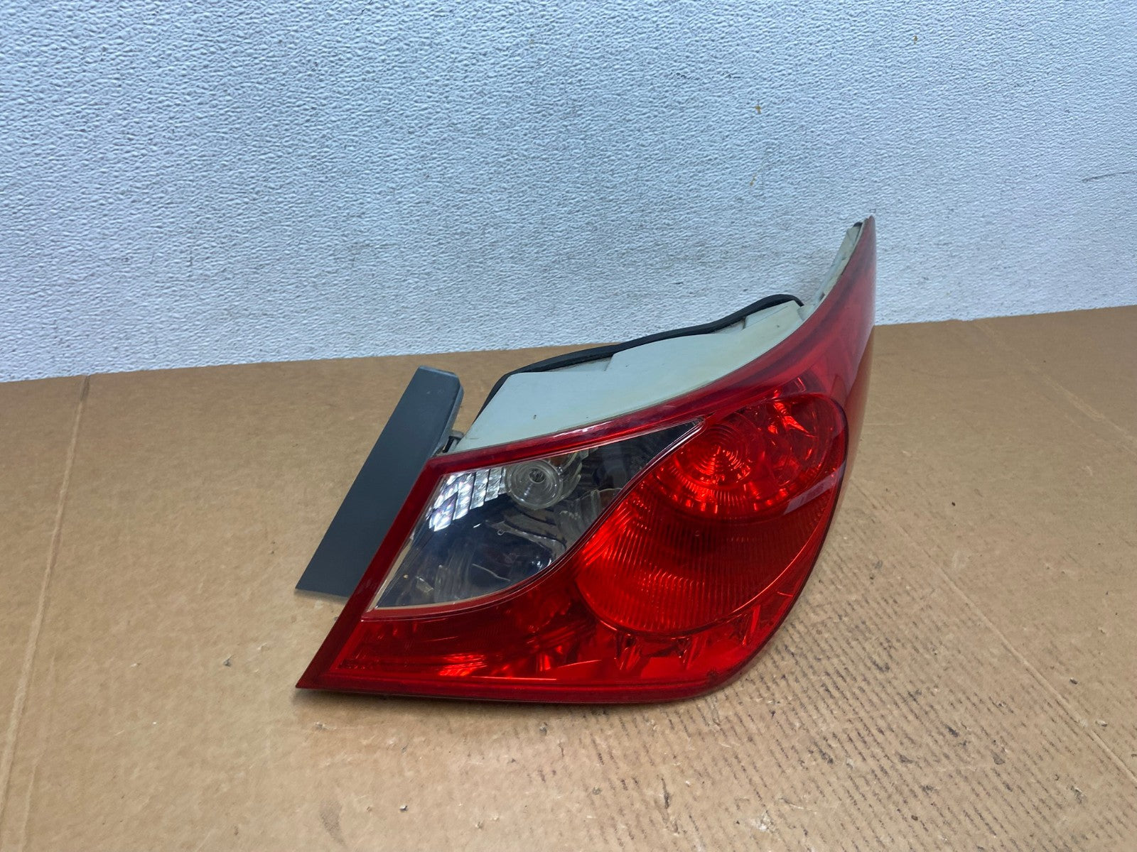 2011 2012 2013 Hyundai Sonata Right Passenger RH Tail Light AE0481 LK2