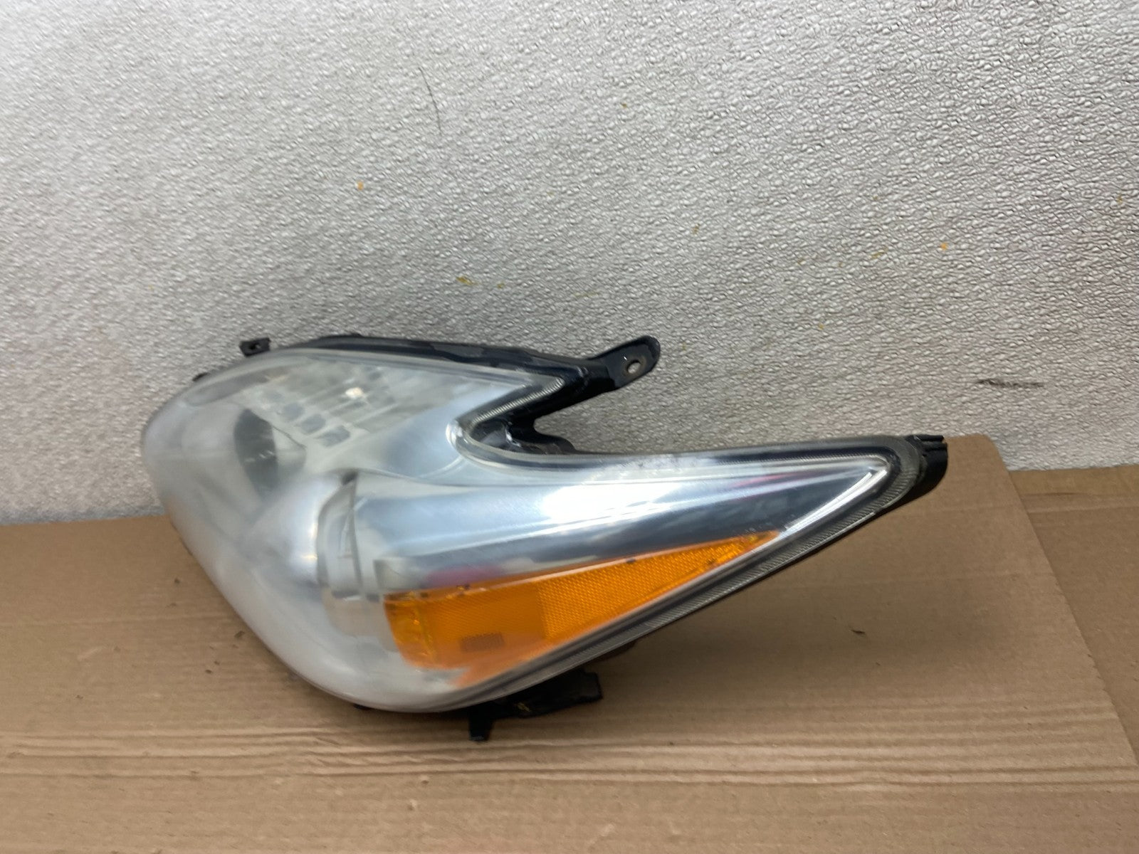 2010 - 2011 Toyota Prius Left Driver LH Halogen Headlight Oem AB1002 DW1