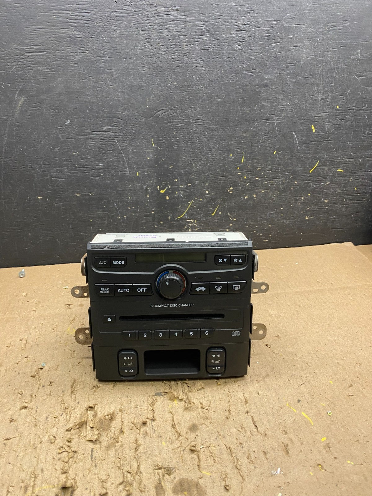 2003 - 2005 Honda Pilot Am Fm Cd Player Radio Receiver OEM  t8618 DG0