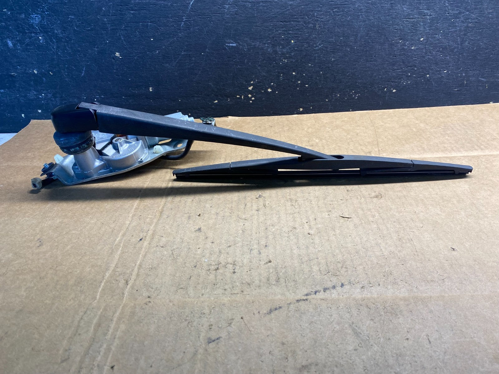 2010 to 2013 Honda Insight Rear Wiper Motor AB37913
