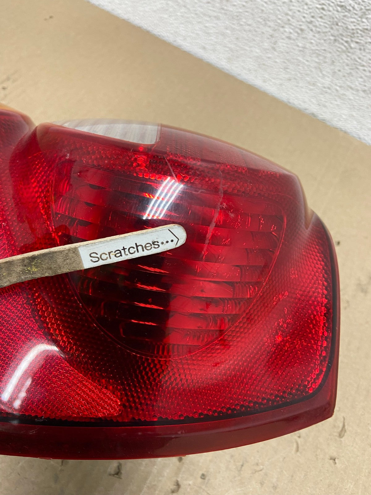 2002 2003 2004 Jeep Liberty Left Driver LH Side Tail Light AE9572 LK3