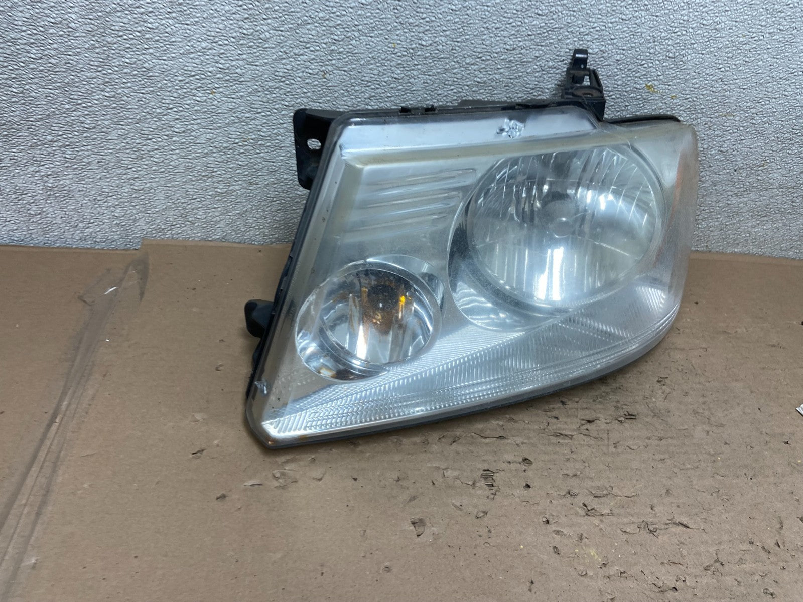 2004 to 2008 Ford F-150 F150 Left Driver LH Halogen Headlight Oem AB0885 DW2