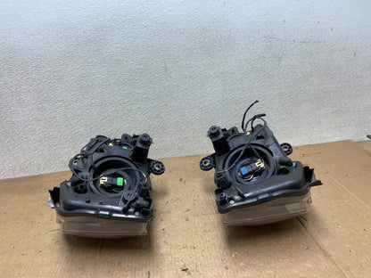 2008 to 2016 Chrysler Town and Country Left+Right Side Headlights AA7122 DW10