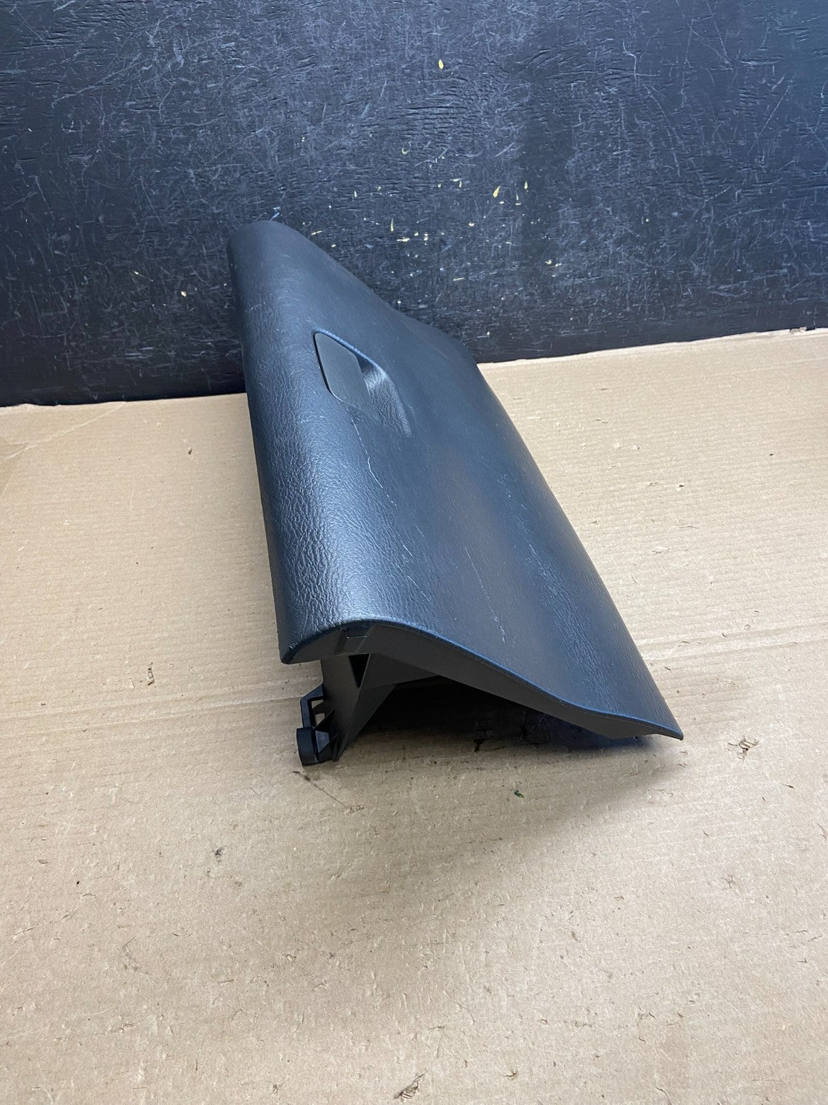 2002-2005 Dodge Ram 1500 Front Right Passenger RH Storage Glove Box AH3544 DG1