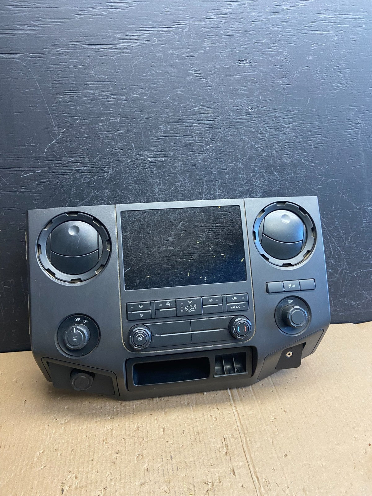 2008-2010 Ford F250 F350 Radio Climate Control Radio Dash Bezel Panel AE4095 DG0