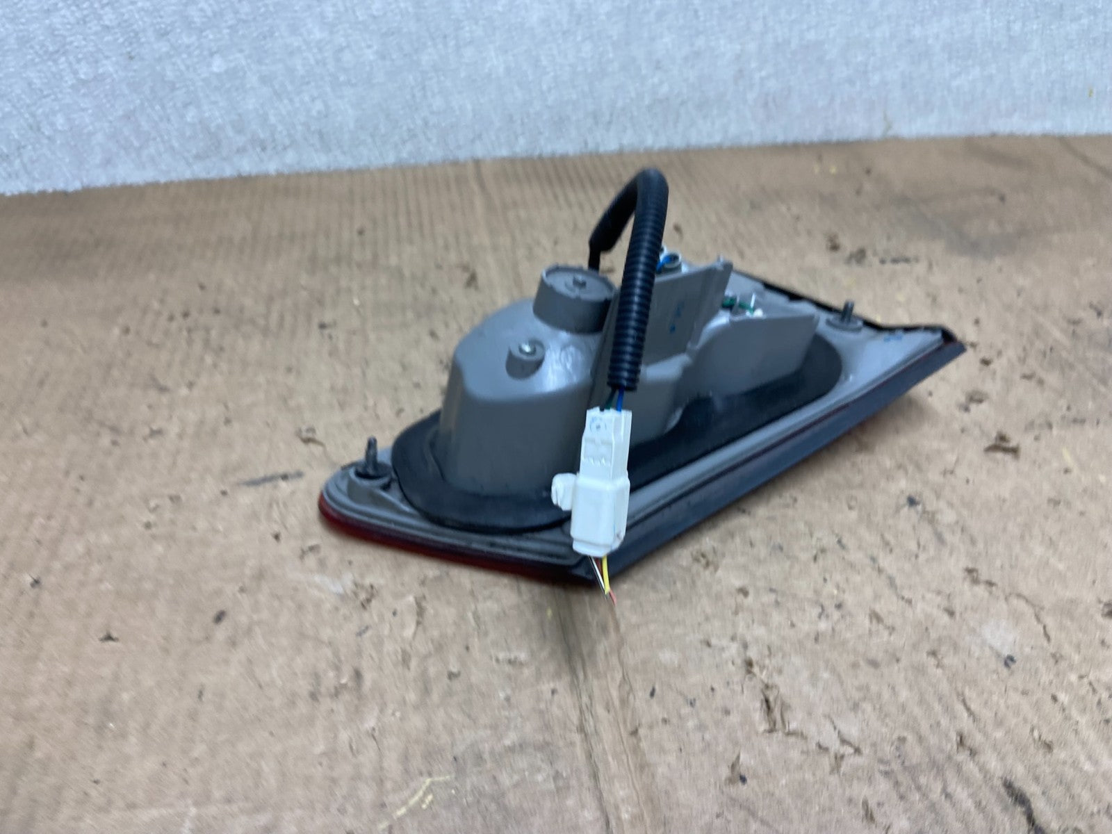 2006 - 2008 Lexus Is250 Is350 Right Passenger RH Inner Tail Light Oem AA8199 LK3