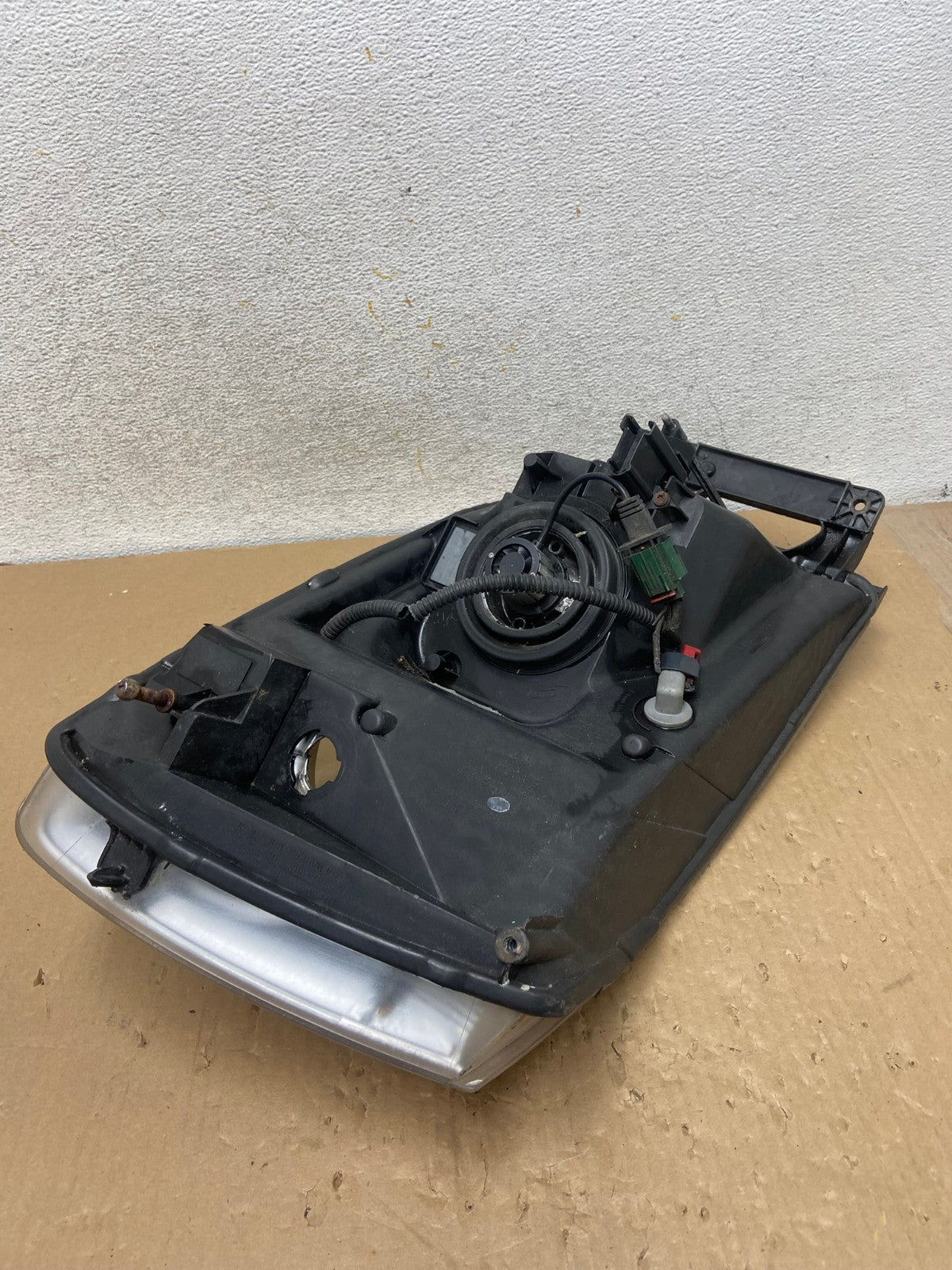 2006 to 2008 Dodge Ram 2500 Left Driver Halogen Headlight AH2797 LK8