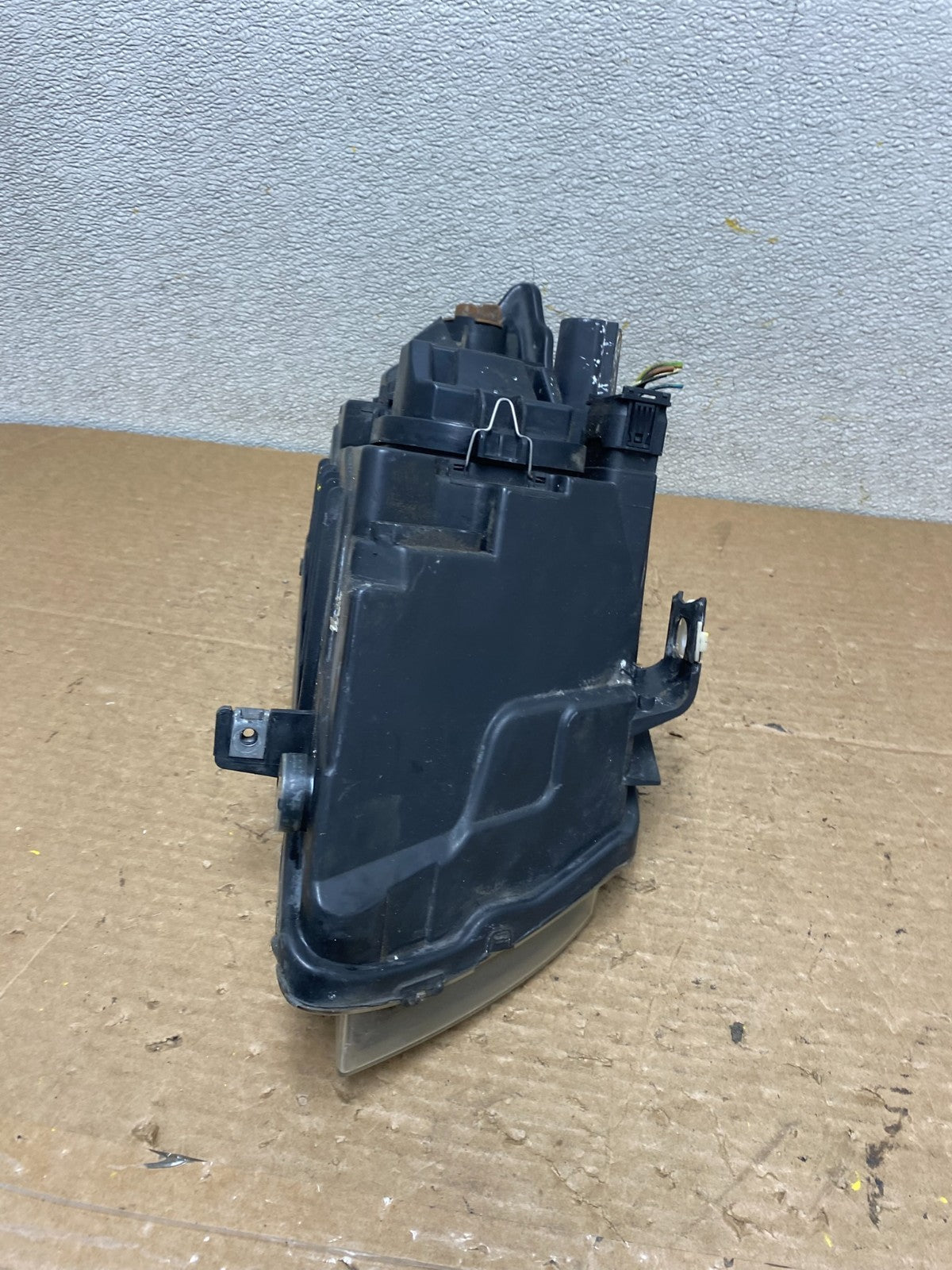 Halogen 2006 to 2008 BMW 3 Series Headlight Left Driver LH Oem Z3049 DW7