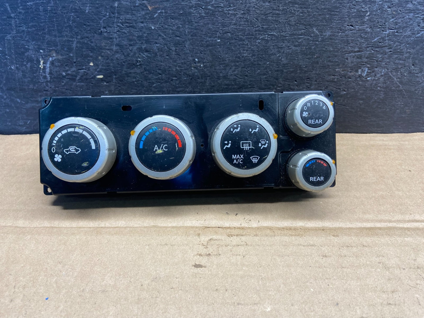 2005 to 2007 Nissan Quest AC Heater Climate Temperature Control AE2483 DG0