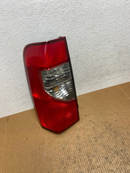 2002 2003 2004 Nissan Xterra Left Driver Side Tail Light AE1460 LK2
