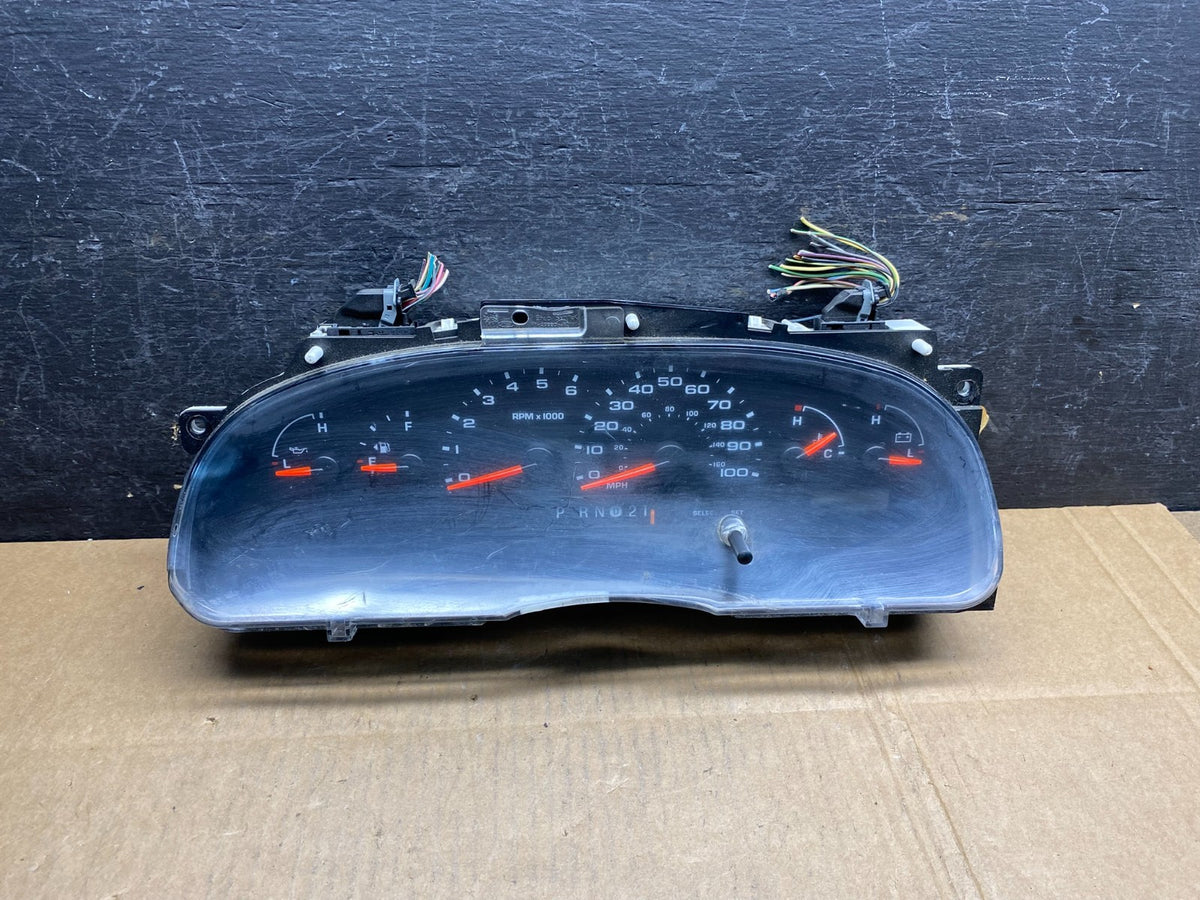 2006 Ford E350 Gauge Speedometer Cluster AI9770 DW0
