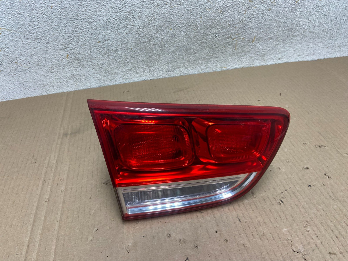 2016 2017 2018 Kia Sorento Left Driver LH Inner Tail Light AI9543 LK0