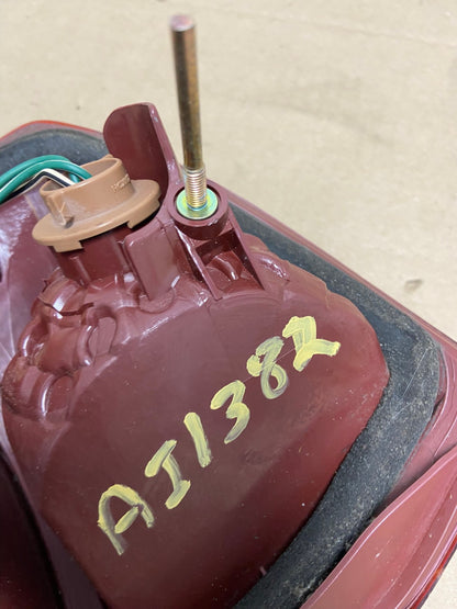 2004 2005 Toyota RAV4 Right RH Passenger Side Tail Light AI1382 LK7