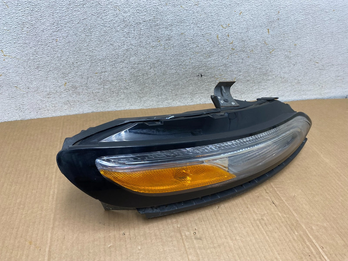 2014 - 2018 Jeep Cherokee Right Passenger RH Side LED Headlight AI5715 DW2