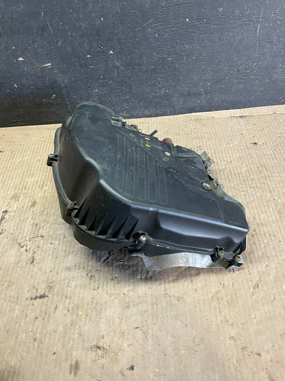 2009-2012 Bmw 7-Ser F01 750i Left Driver Air Filter Cleaner Intake Box M2919 DG2