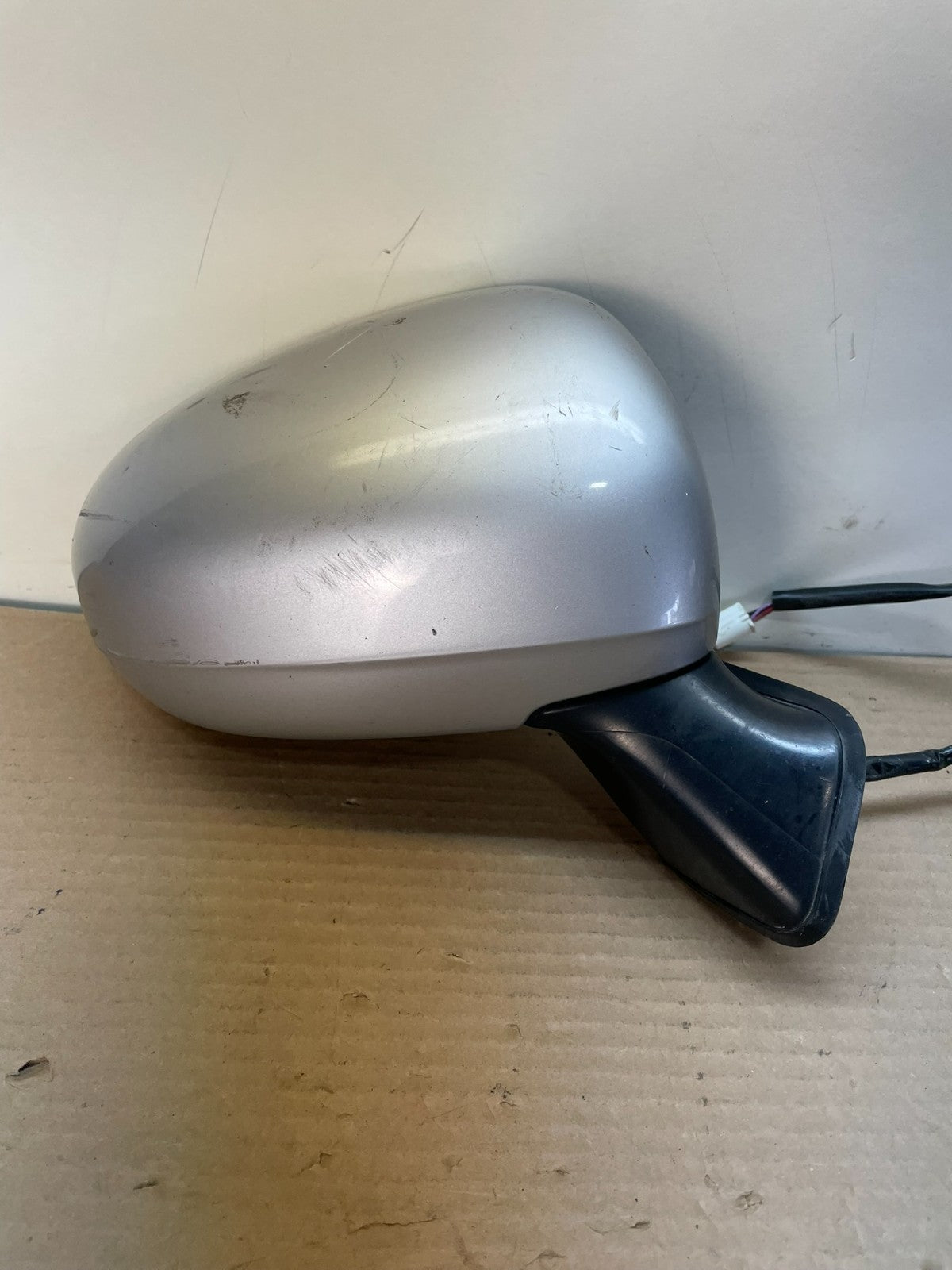 2010 to 2015 Toyota Prius Right Passenger RH Side View Door Mirror AH8744 DG0