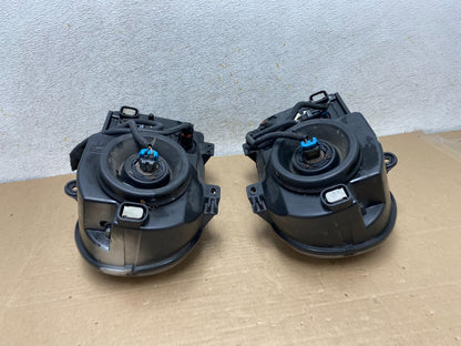 2005 to 2010 Chrysler 300C Left+Right Side Halogen Headlights AH9433 DW9