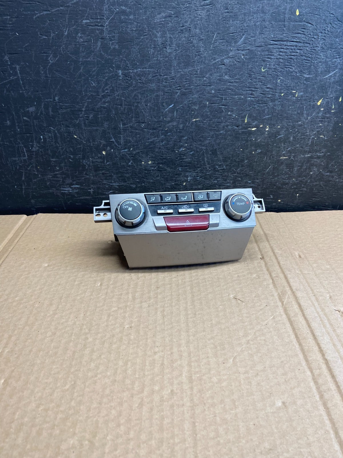 2010 - 2014 Subaru Outback Legacy A/C Heater Climate Control Unit AF6120 DG0