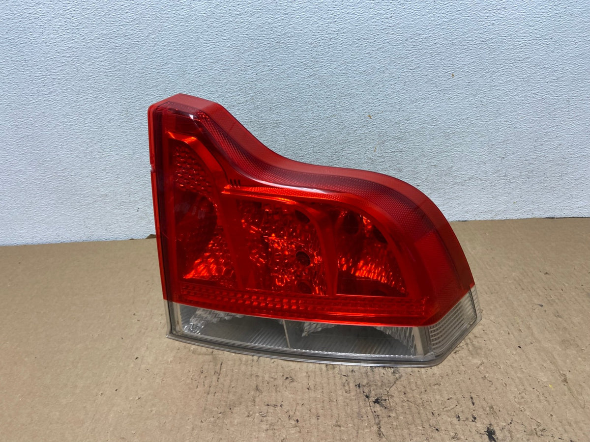 2005 to 2009 Volvo S60 Right Passenger Side Tail Light AG3262 LK0