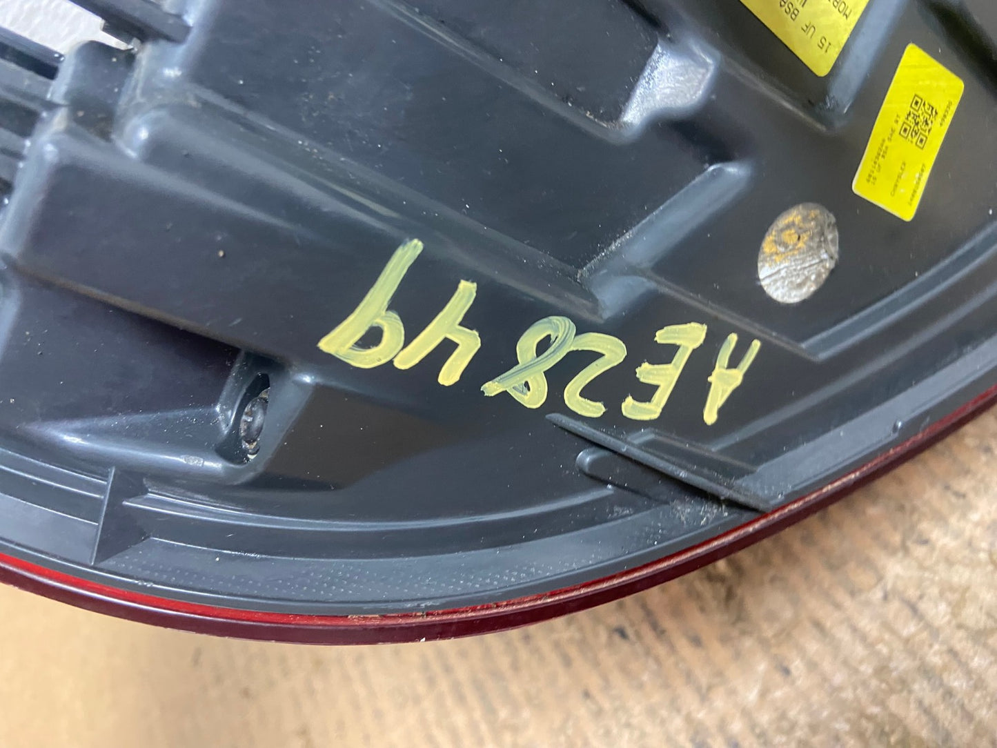 2015 2016 2017 Chrysler 200 Sedan Right Passenger Side Tail Light AE2849 LK6