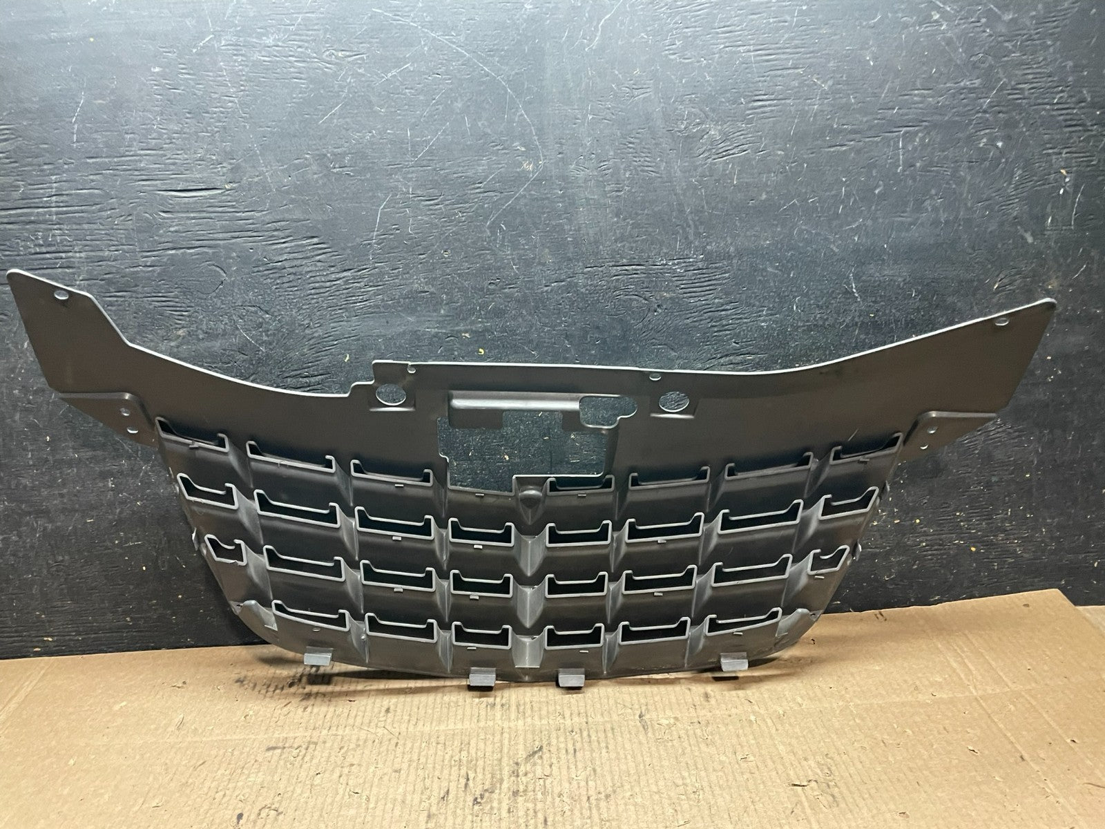 2007 to 2010 Chrysler Sebring Front Upper Grille Grill 0YW36TRMAC OEM x9822 DG3
