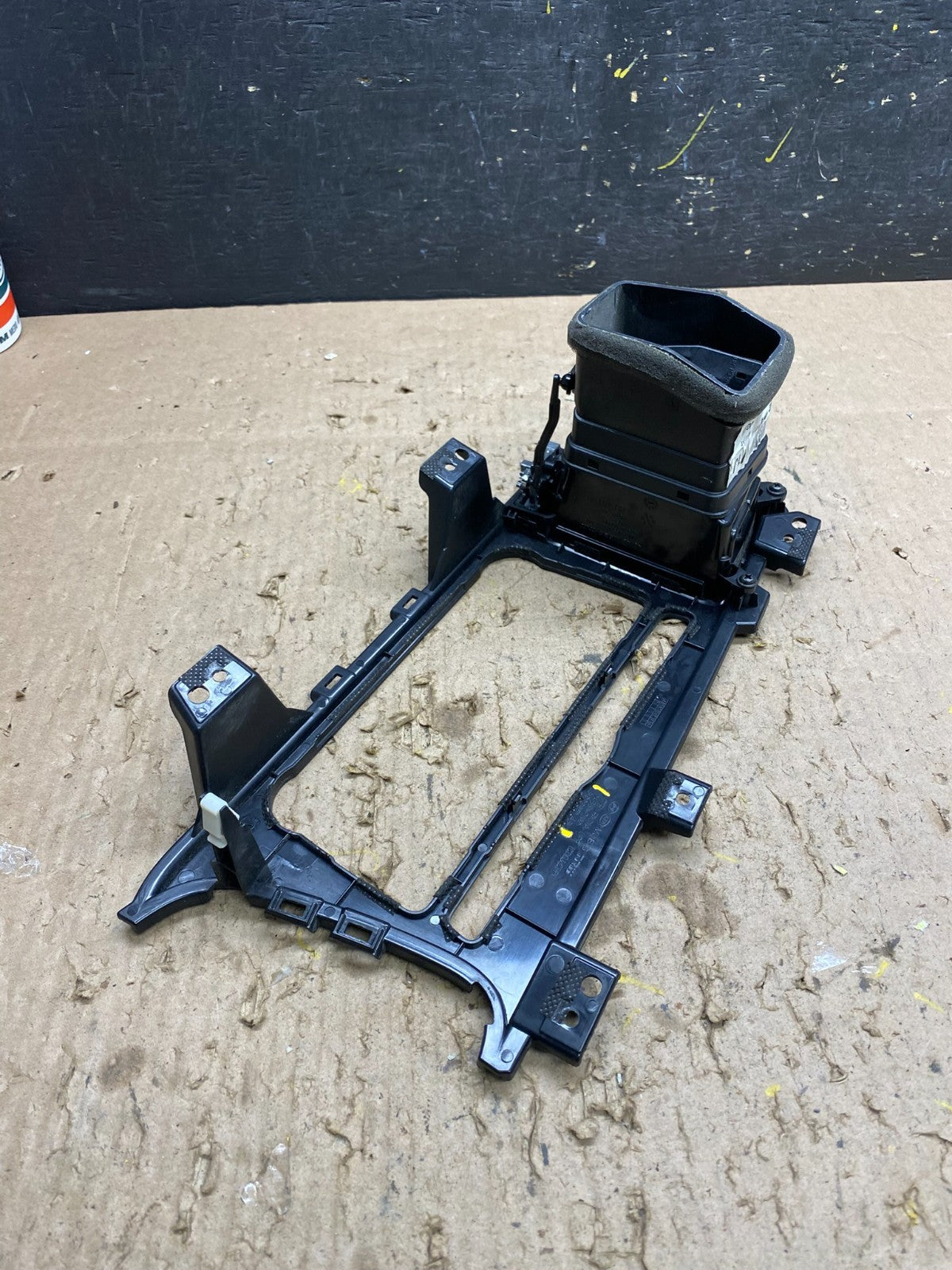 2011 2012 2013 Kia Optima Front Dash Radio Bezel Trim Air Vent T8588 DG4