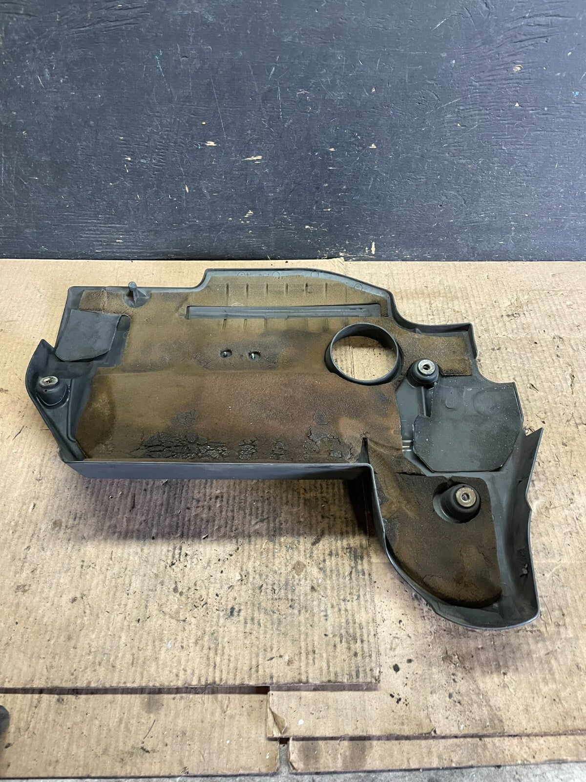 2007 to 2013 Nissan Altima 2.5 L Engine Cover M8868 DG5