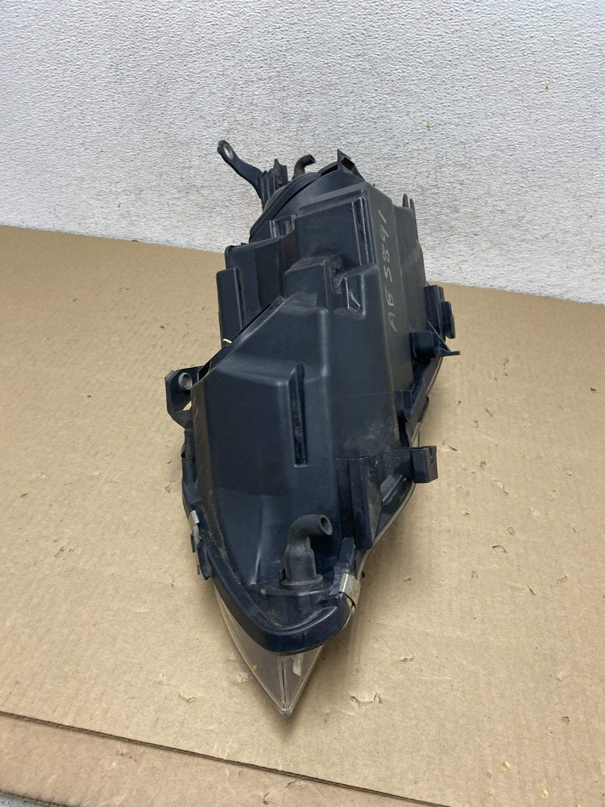 2008 to 2010 Bmw 5 Series 528i Halogen Right Headlight AG5891 DW9